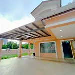 Gathering Corner House With 6 Rooms Upto 16Pax By Manhattan Group