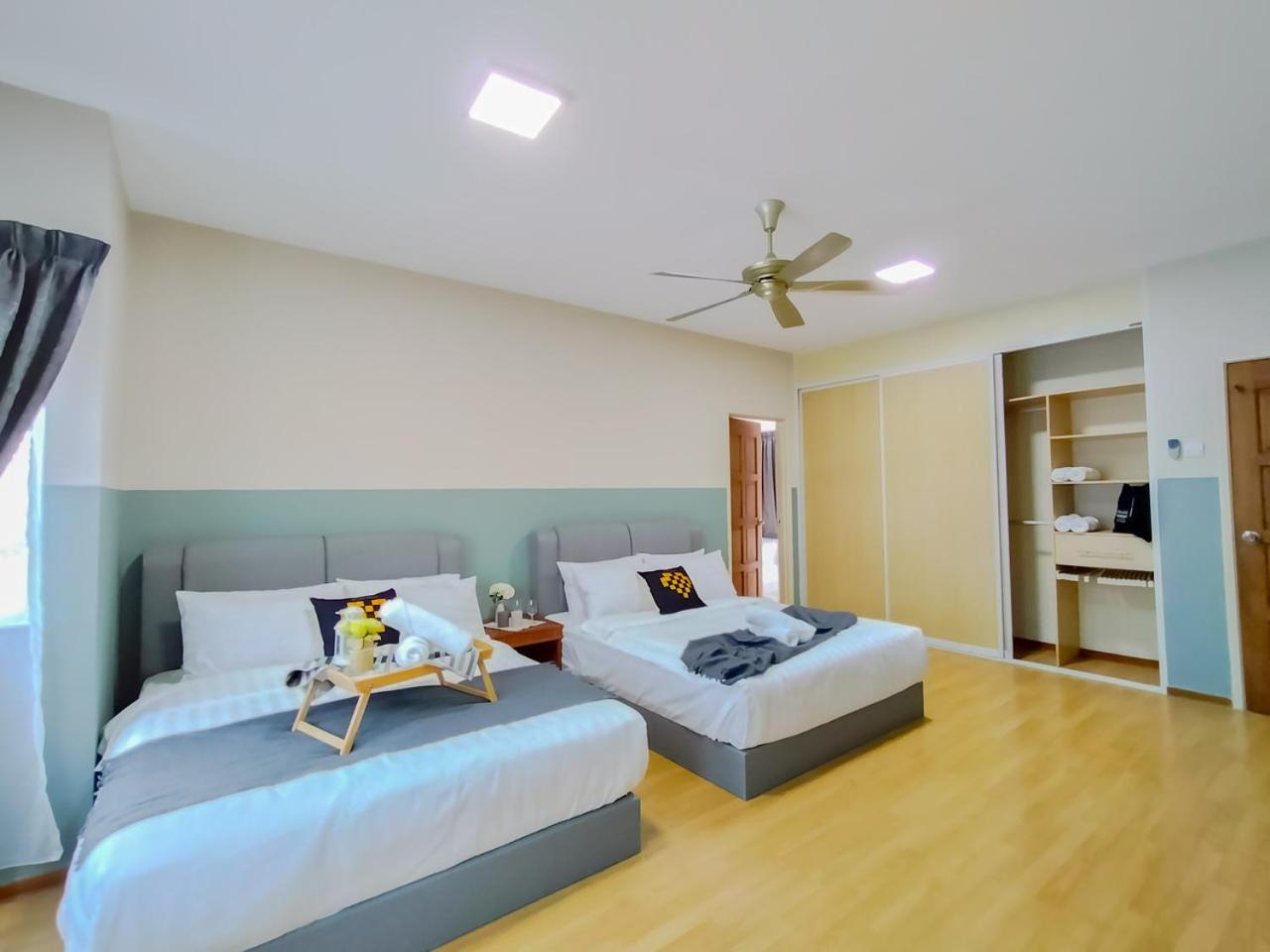 Vila Gathering Corner House With 6 Upto 16pax By Manhattan Group *