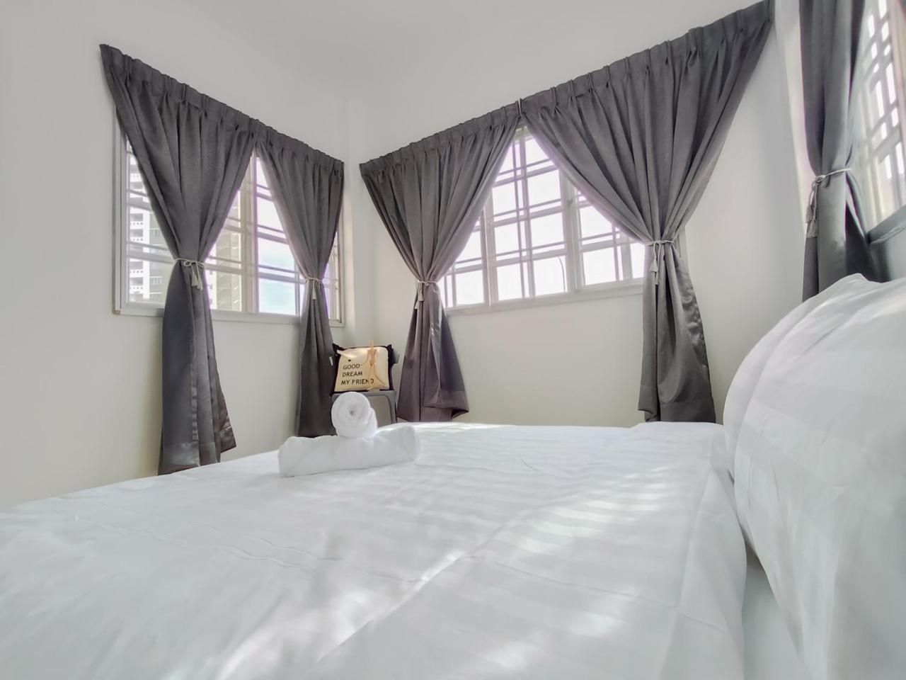 Gathering Corner House With 6 Upto 16pax By Manhattan Group Vila
